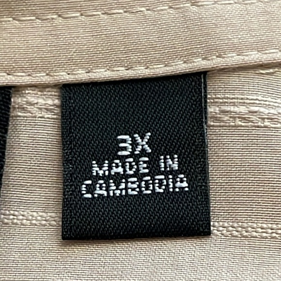 A.N.A (NWT) button down blouse - Picture 7 of 10